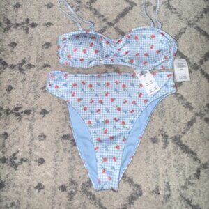 Hollister Bikini Top & Bottom Size Small - NWT
